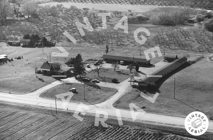 Gateway Motel - 1982 Aerial (newer photo)